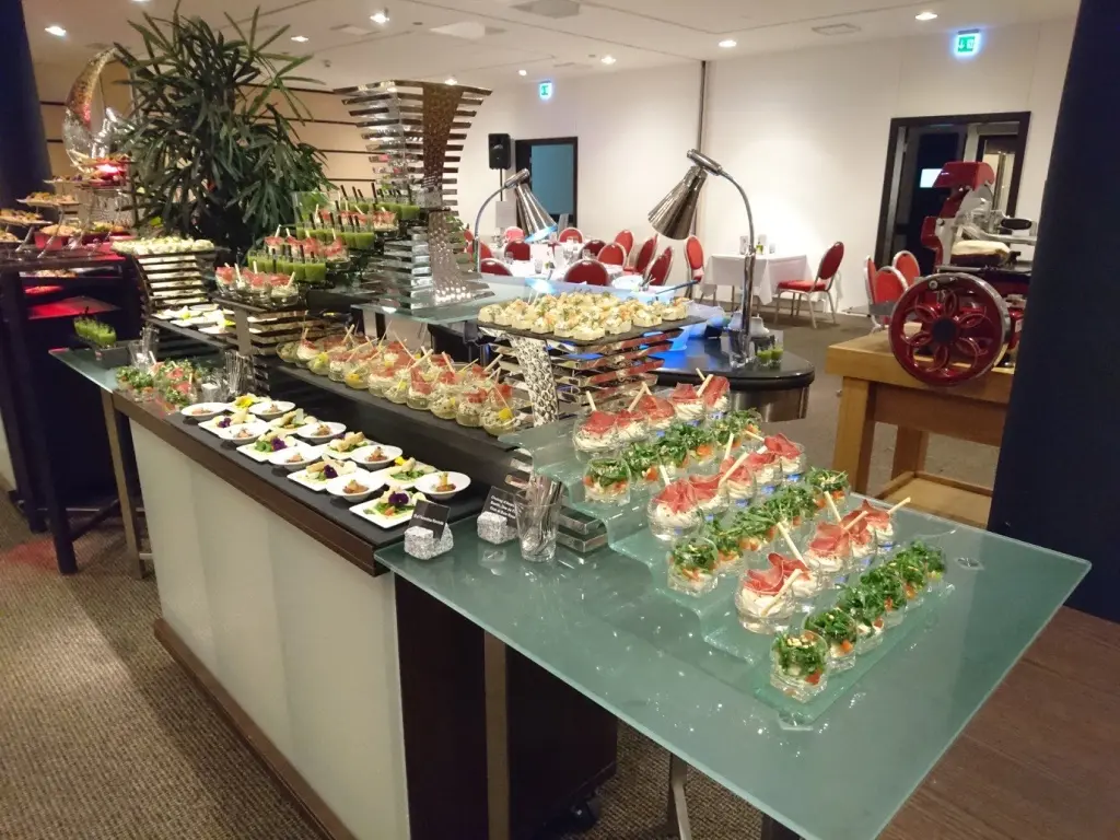 image of signature dish (for a fine dining restaurant)